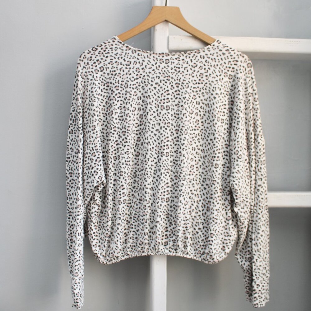 Heavenly by Victoria's Secret White Leopard Print Long Sleeve Crop Top Size XL - Picture 3 of 8